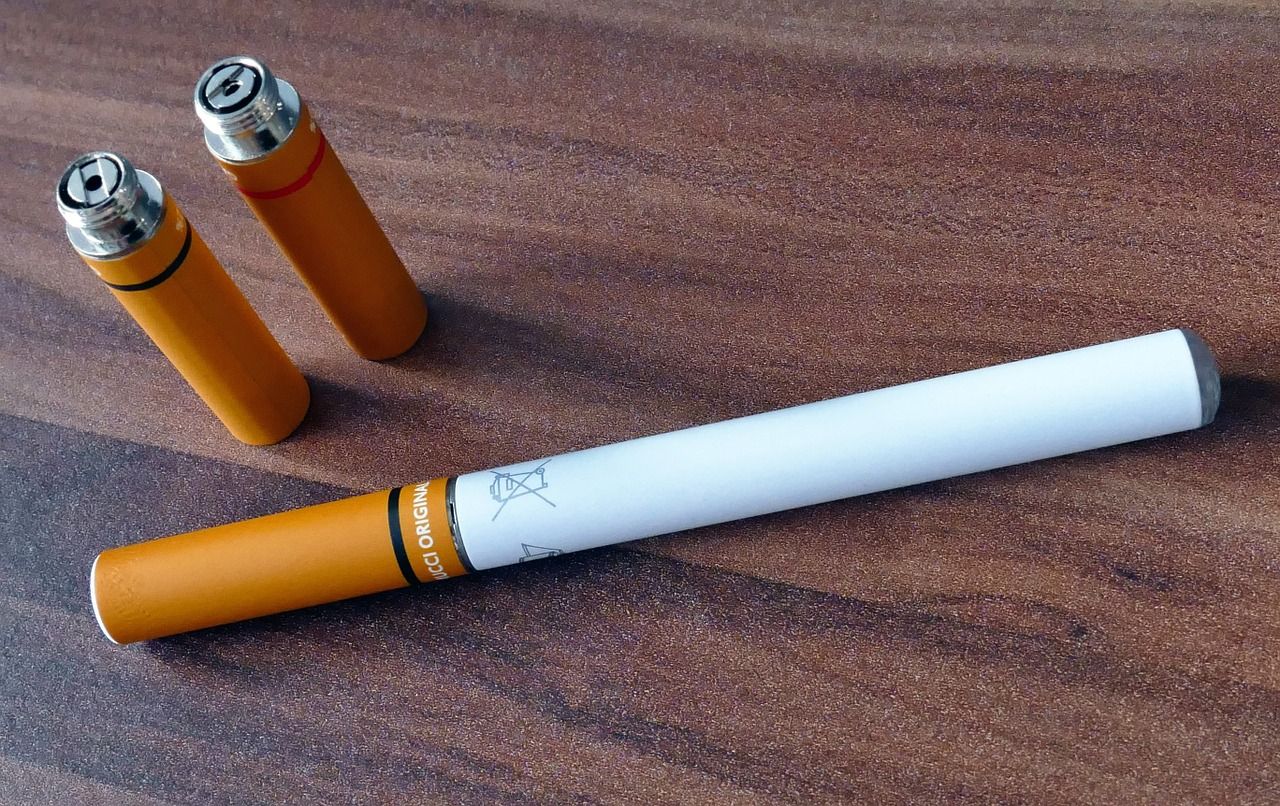 Największe różnice między tradycyjnymi a elektronicznymi papierosami