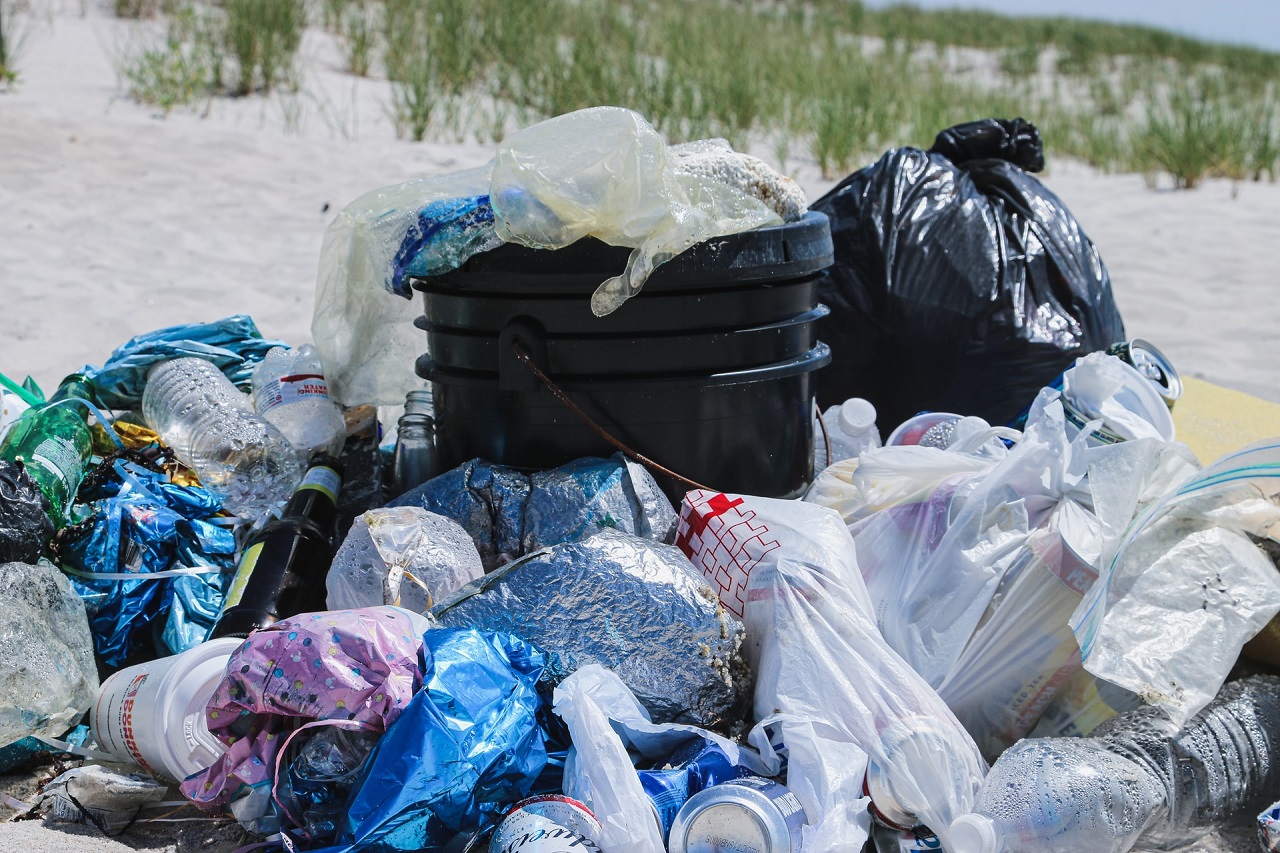 Utylizacja niestandardowych odpadów – jak zrobić to ekologicznie?
