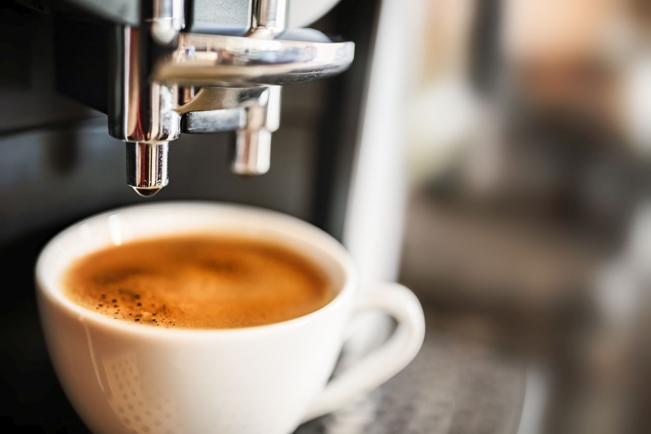 Kawiarnia – jakie wyposażenie kuchni jest potrzebne do startu biznesu?