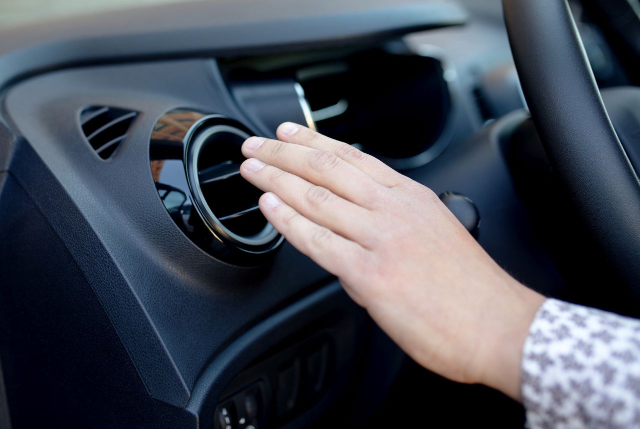 Jak zadbać o dobrą funkcjonalność naszej klimatyzacji w naszym samochodzie?